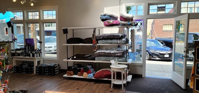 Pet Place Market photo 3