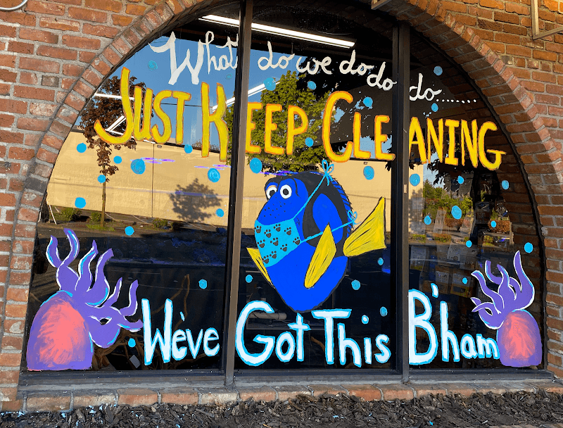 Red's Aquarium & Pet Supply - Indoor Dog Park in Bellingham, WA | Indoor Dog Park