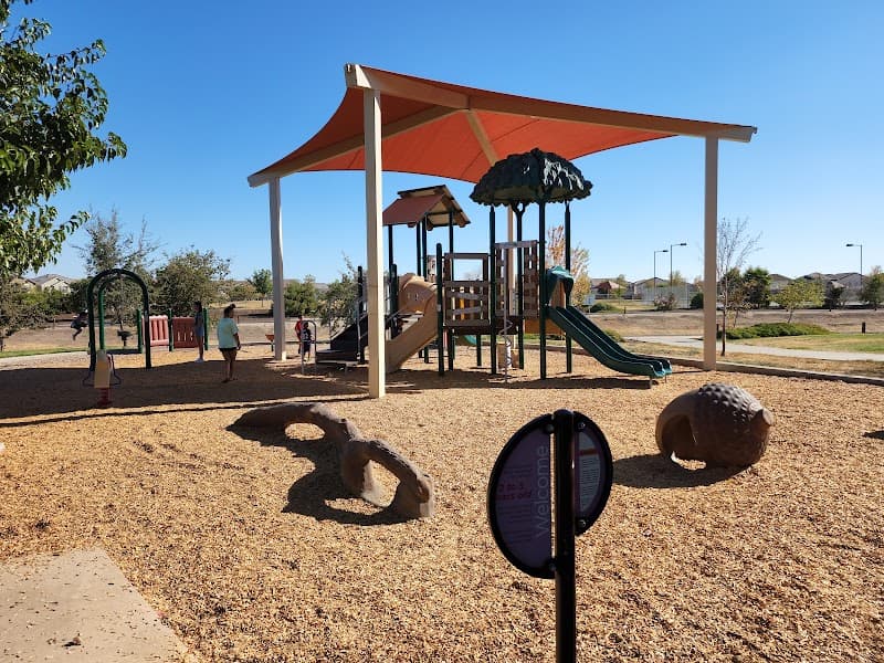 Valley Oak Park - Dog Park in Sacramento, CA | Indoor Dog Park