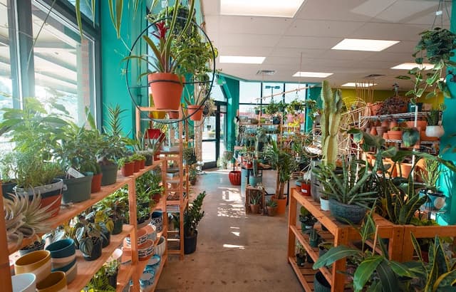 Fang! Pet & Garden Supply photo 3