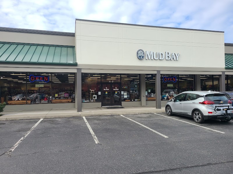 Mud Bay - Indoor Dog Park in Bellevue, WA | Indoor Dog Park