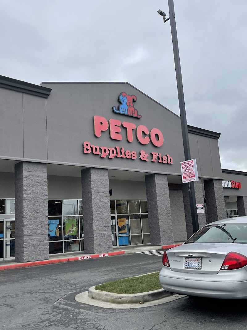 Petco - Indoor Dog Park in Lakewood, WA | Indoor Dog Park