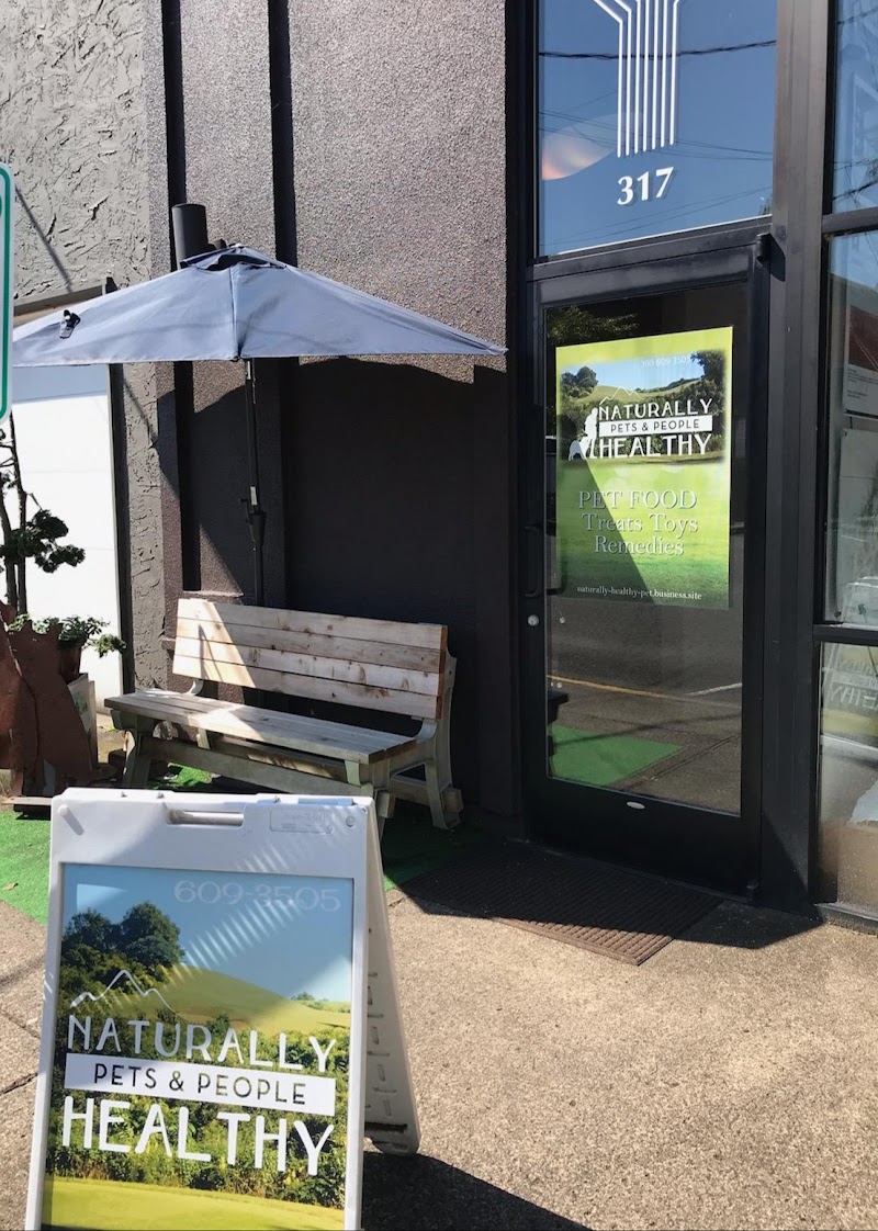 Naturally Healthy Pet - Indoor Dog Park in Vancouver, WA | Indoor Dog Park